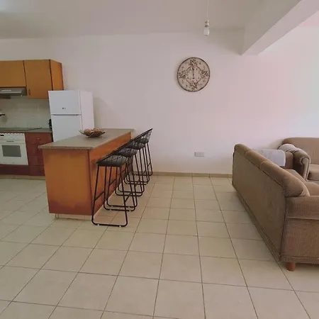 Nissi 86 - Luxcyservices * Ayia Napa